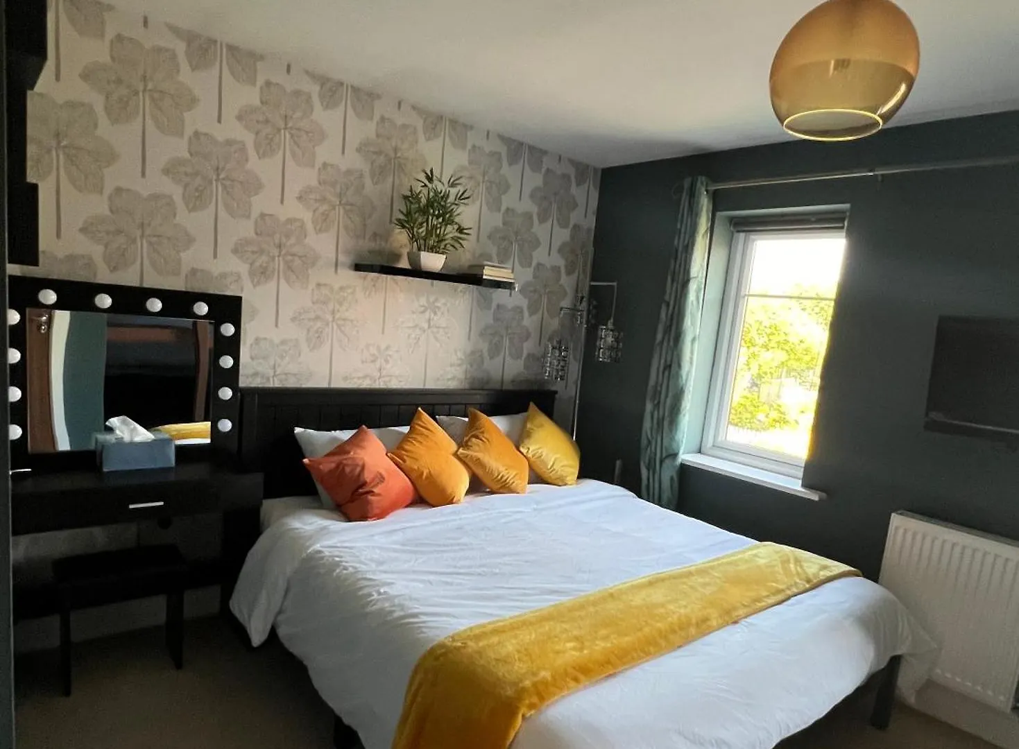 En-Suite Room With Super King Size Bed - Free Wifi - Free Parking Sheffield