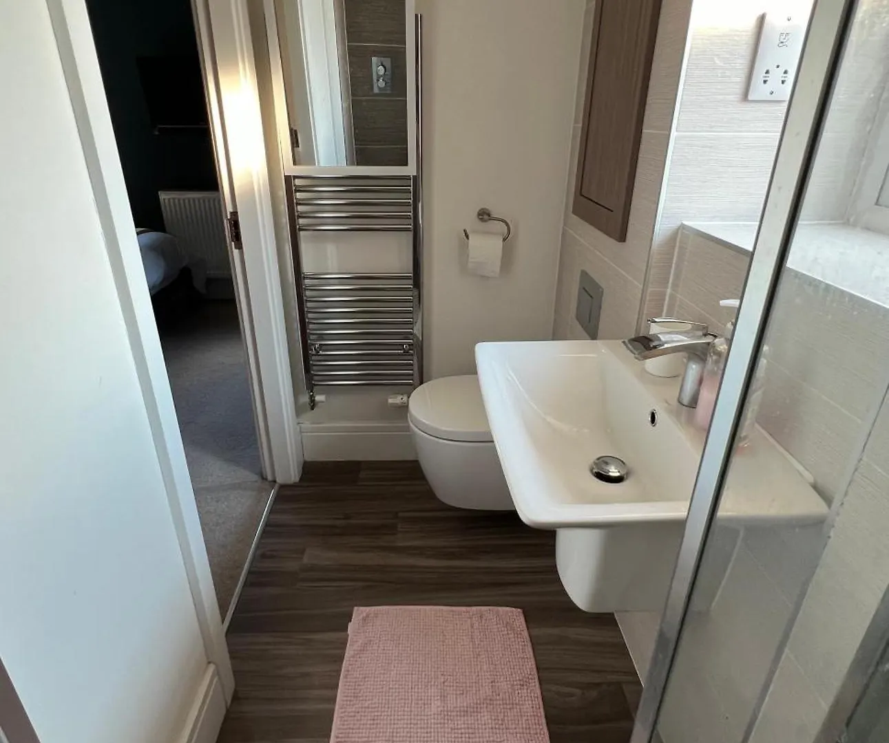 Guest house En-Suite Room With Super King Size Bed - Free Wifi - Free Parking Sheffield United Kingdom